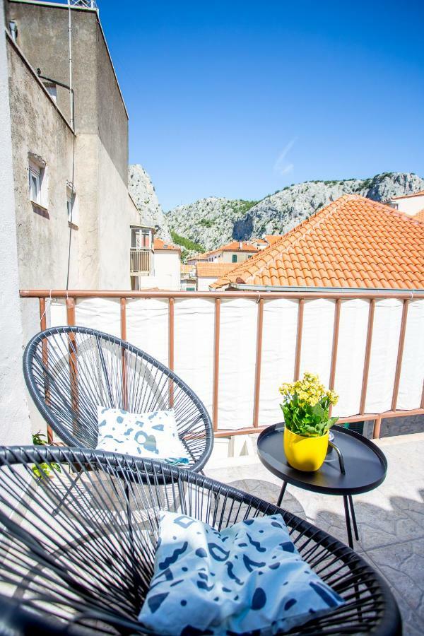 Mima'S Rooms Omiš Esterno foto