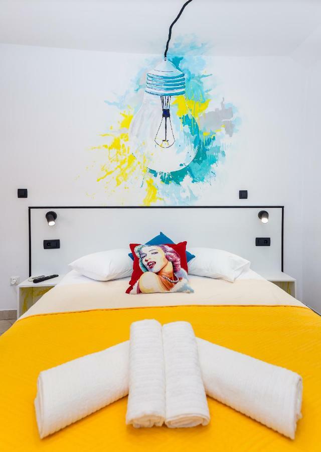 Mima'S Rooms Omiš Esterno foto