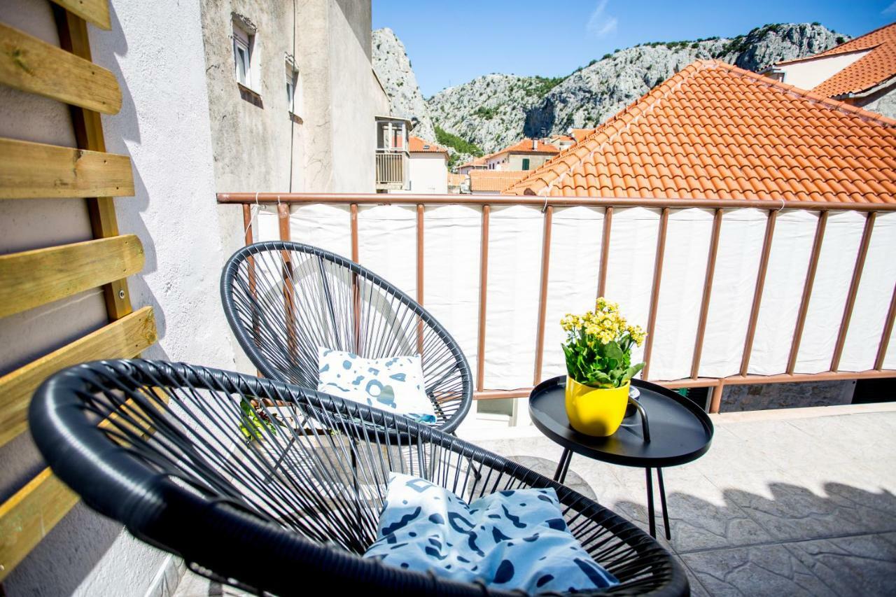 Mima'S Rooms Omiš Esterno foto